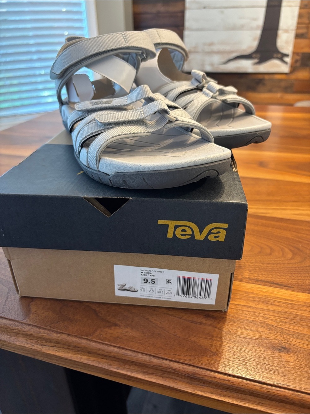 New Teva Women’s Gray Tirra Sport Sandals Water Shoe Size 9.5